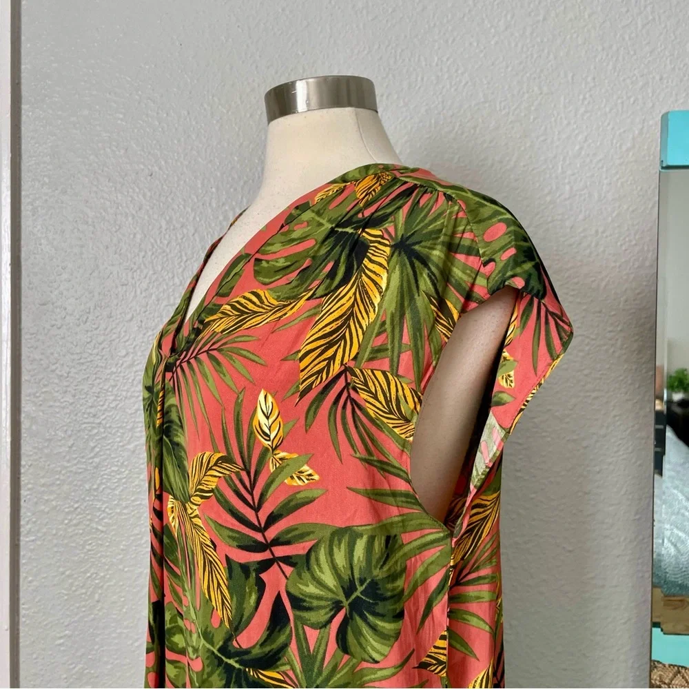 NWT Maison d’Amelie Paris Coral Tropical Print Cap-Sleeve V-Neck Blouse Top New - Picture 3 of 11